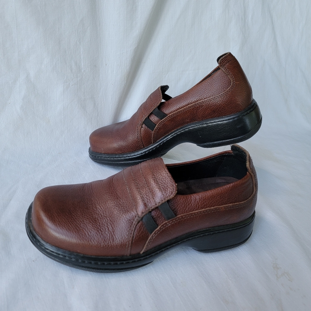 Dansko 37 Clog Shoe